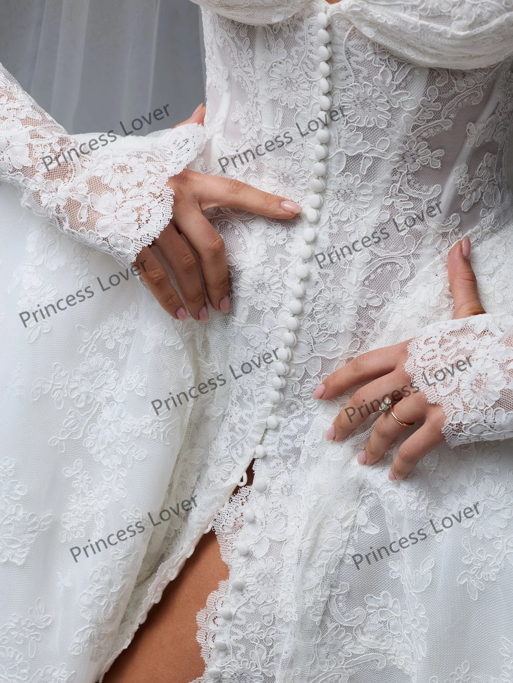 White Lace Wedding Dresses Front Slit Buttons Sweetheart Corset Bridal Gown with Gloves Exquisite robe de mariée Customized