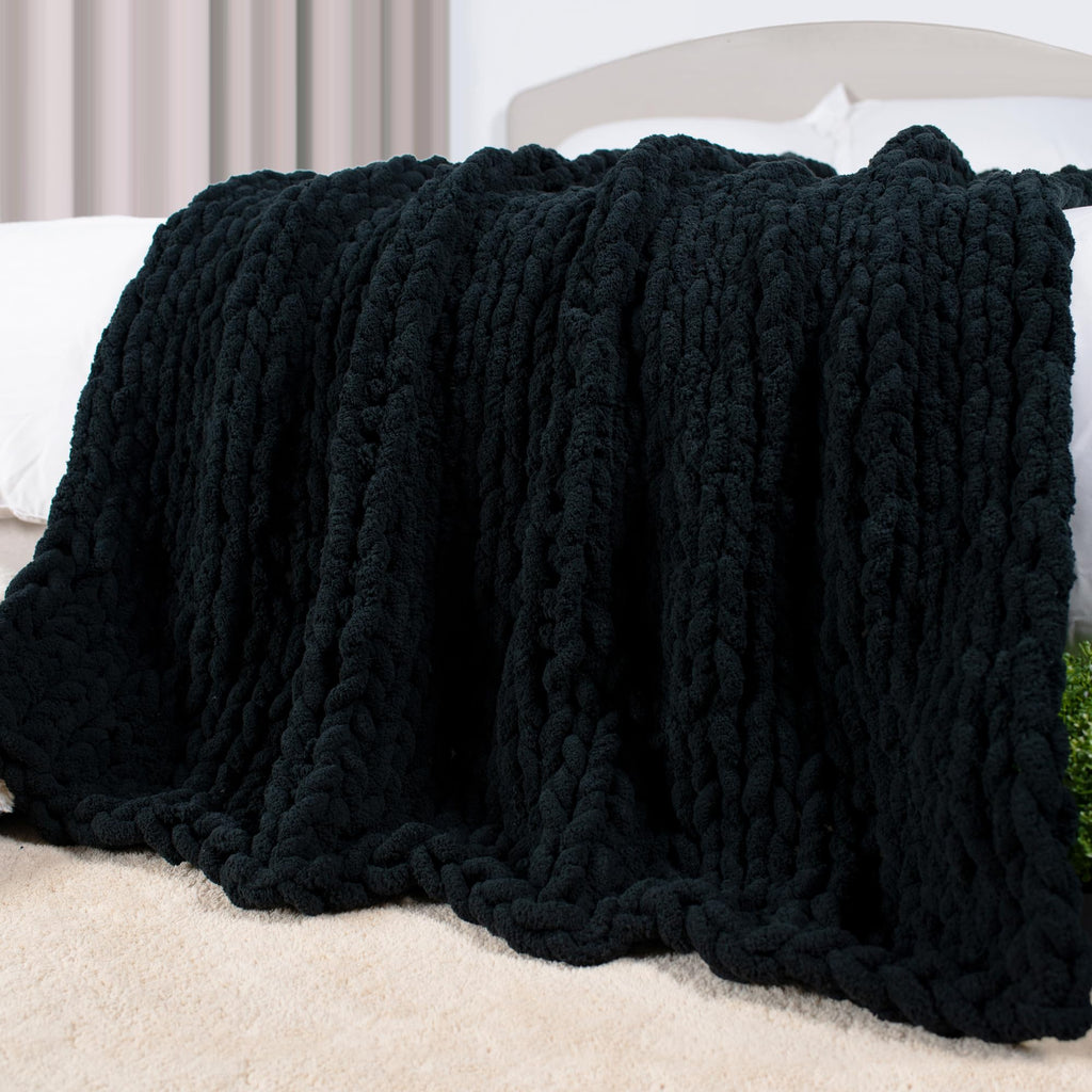 Carriediosa Chunky Knit Throw Blanket, Handmade Chenille, 50" x 60" (Black)