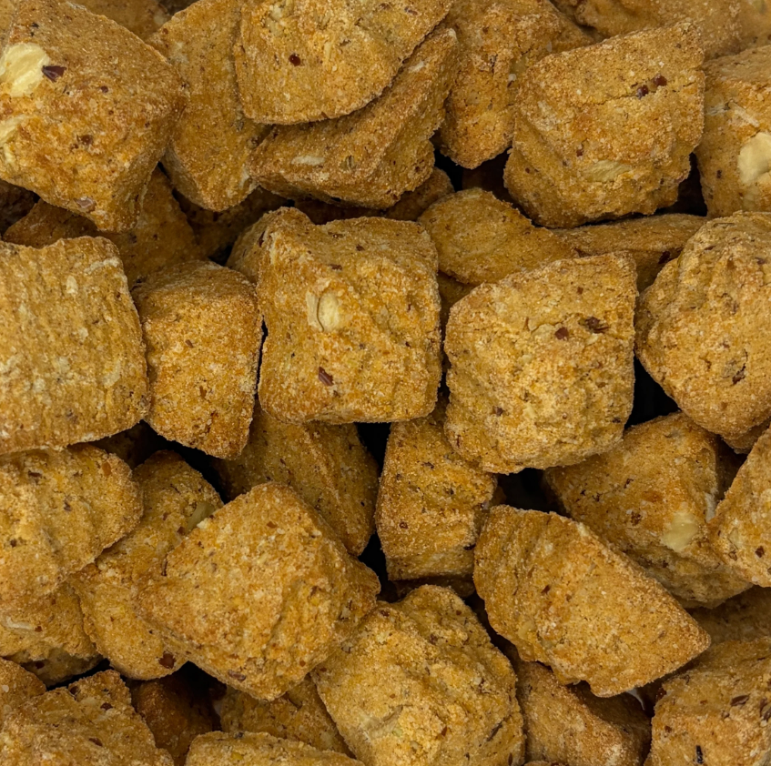 BeyondWhiskers Bacon Cheddar Crunch Bites Dog Treats