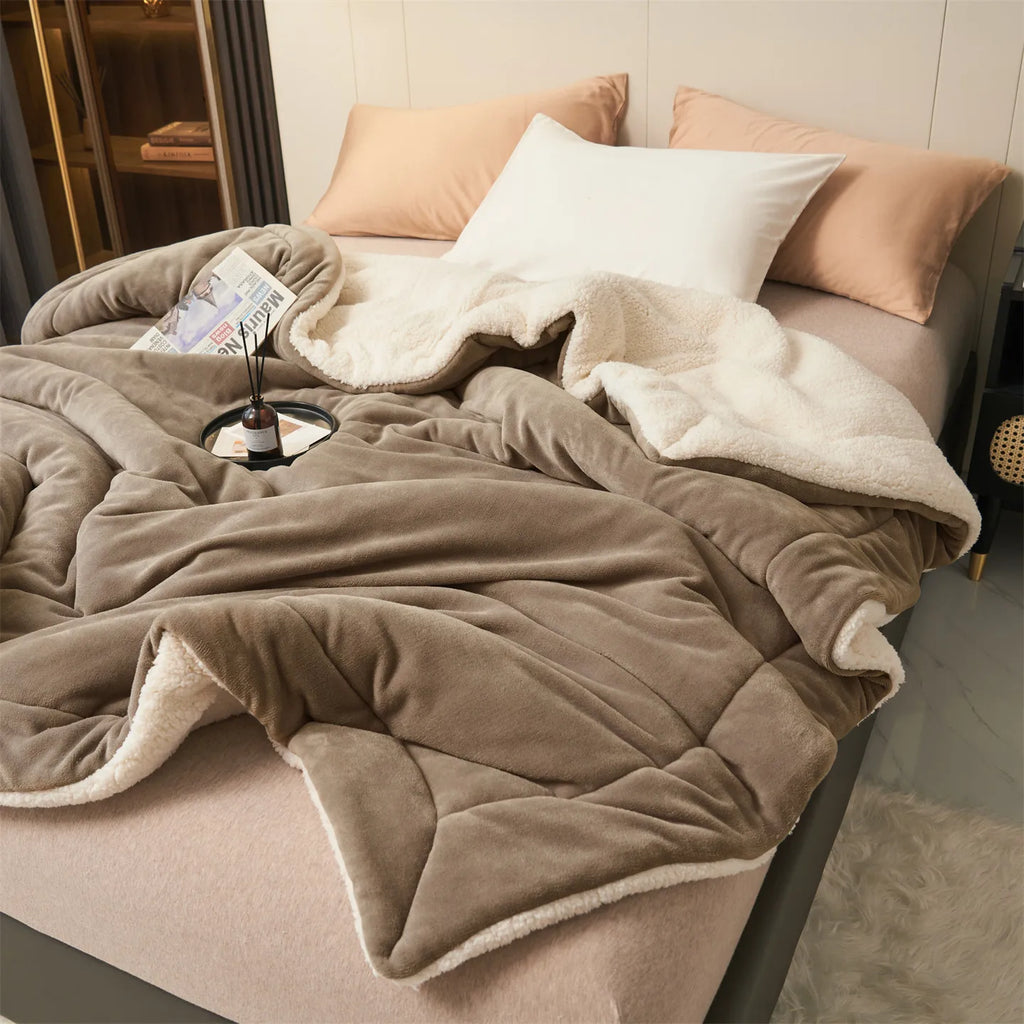 Lambswool Milk Fleece Blanket - Reversible Two-Tone Winter Bed Blanket